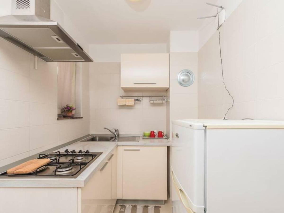 Apartment F-3 Klimno Bagian luar foto